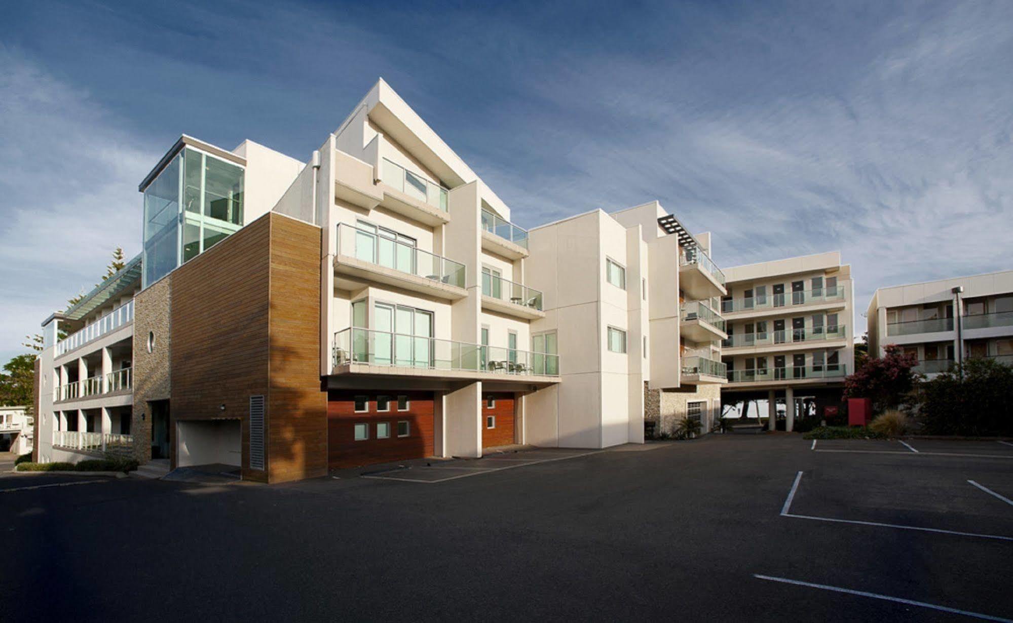 The Waves Apartments Cowes Exterior photo