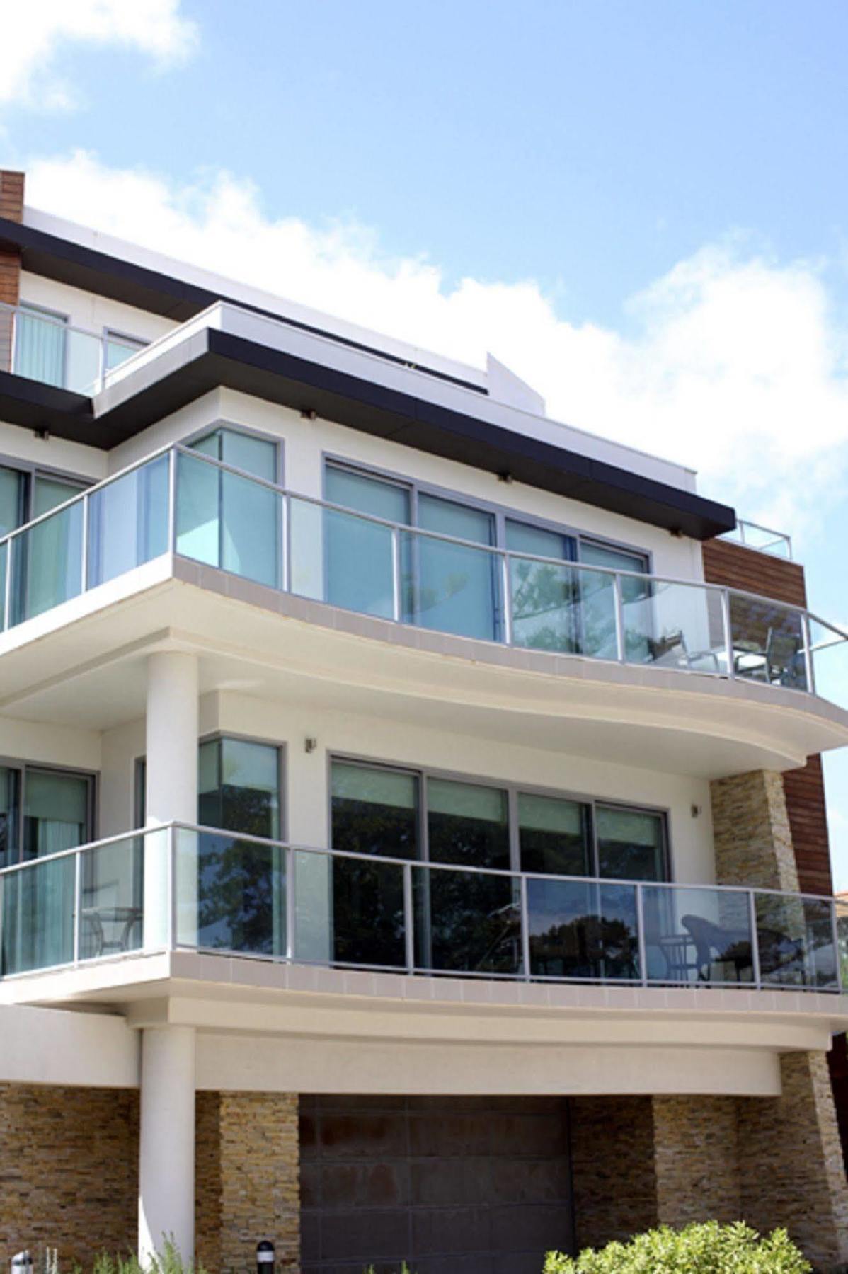 The Waves Apartments Cowes Exterior photo